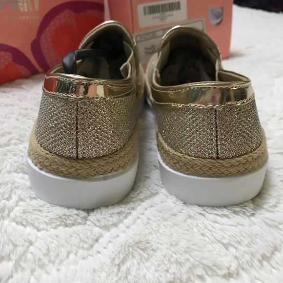 👟 Via Pinky Collection Gold Winnie Sneakers - Picture 11 of 16